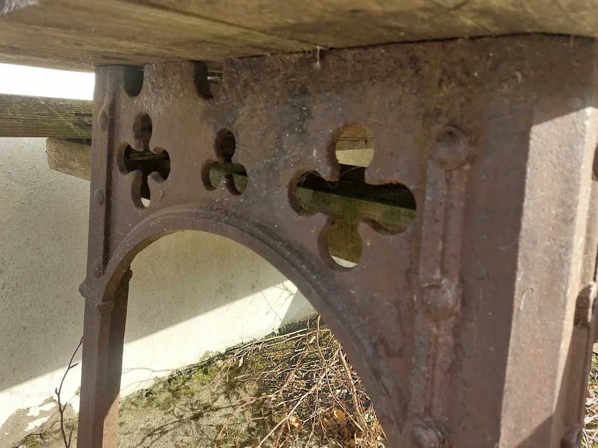 Antique table legs - Image 2