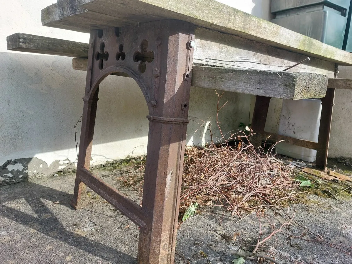 Antique table legs - Image 3
