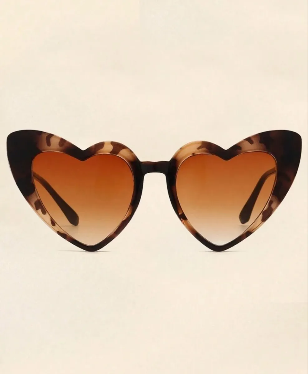Leopard Print Heart-Shaped Sunglasses - Image 3