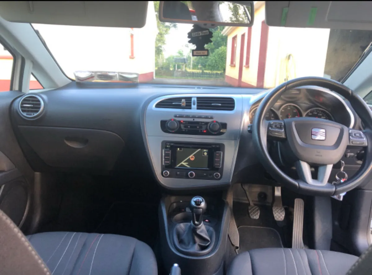 Seat Leon - Luxury Trim - Image 2