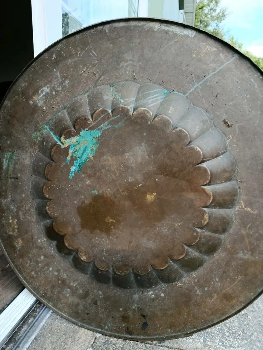 Solid brass tray 3ft diameter lovely piece - Image 3