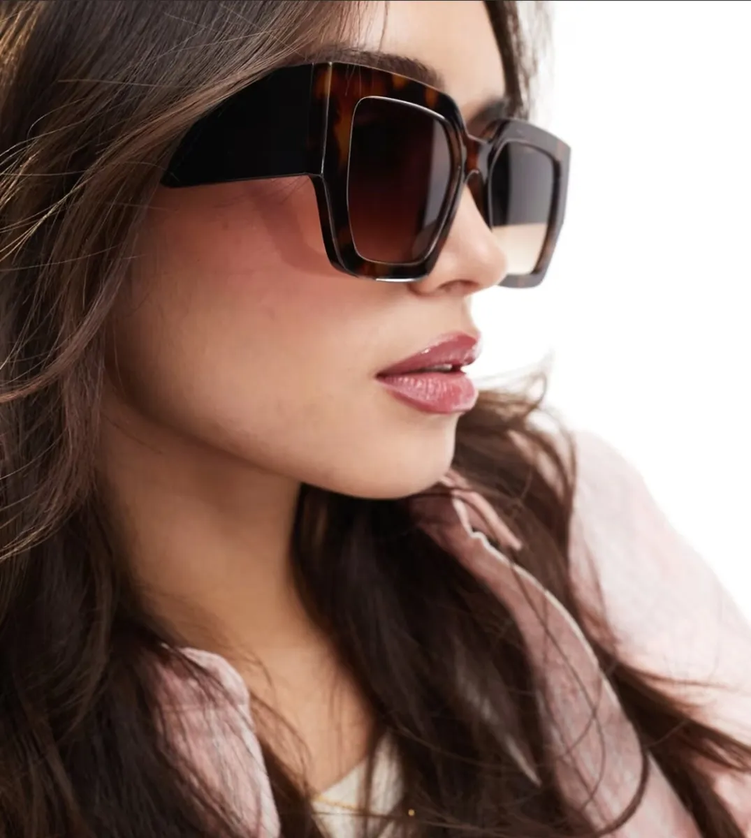 Oversized cat eye sunglasses in tortoiseshell - Image 4