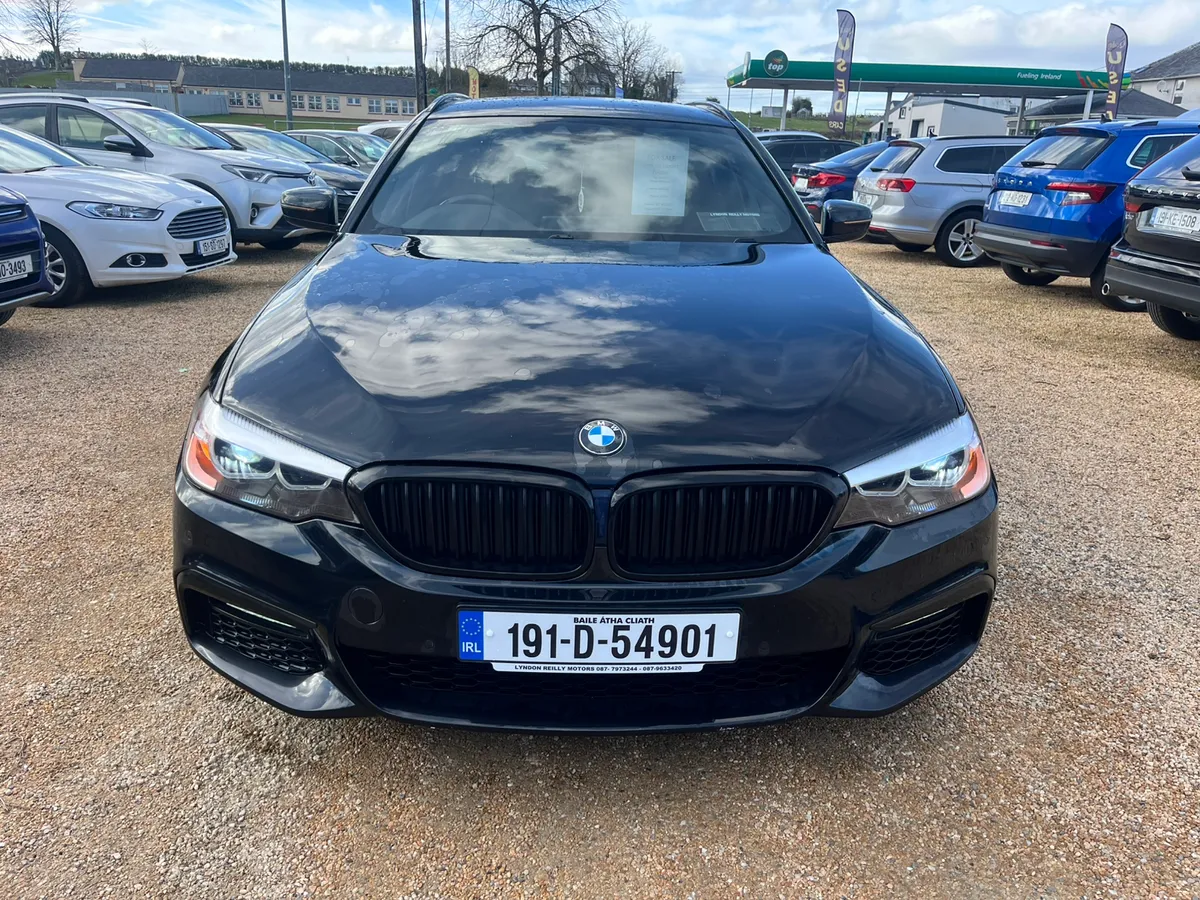 BMW 520D MSPORT Tourer - Image 2
