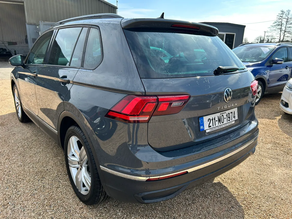 Volkswagen Tiguan life 2.0 TDI - Image 4
