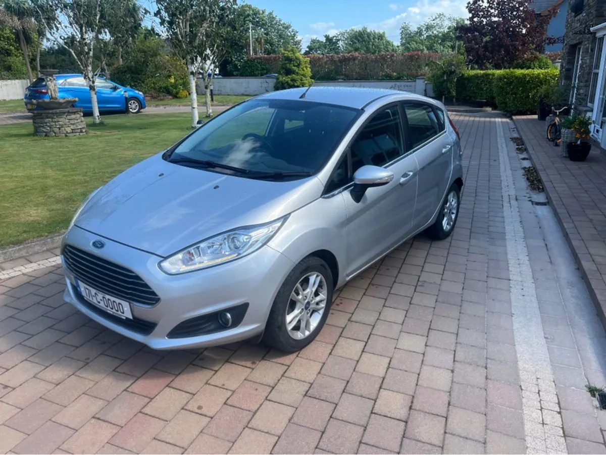 Ford Fiesta Zetec - Image 2