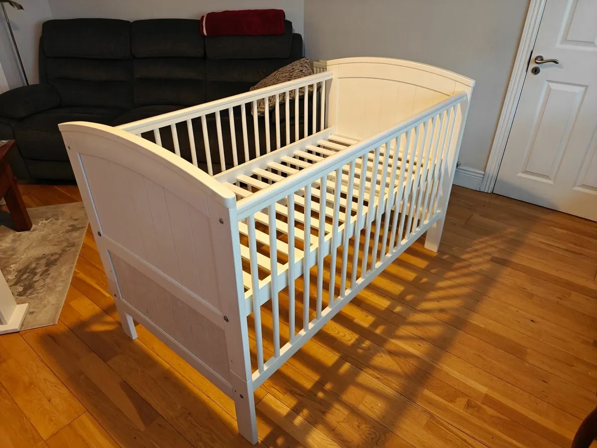 Cot bed - Image 2