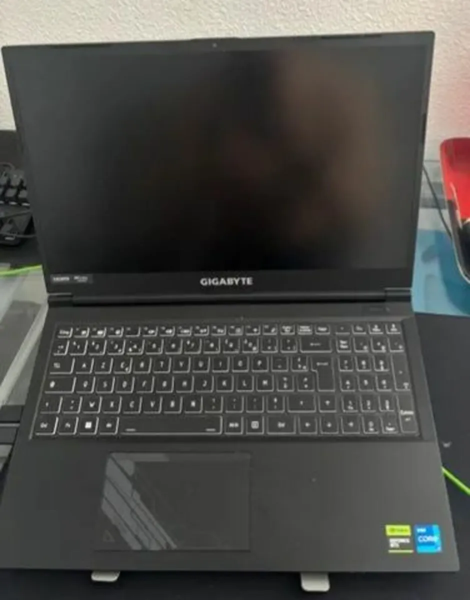 Laptop gigabyte 256 gb - Image 1