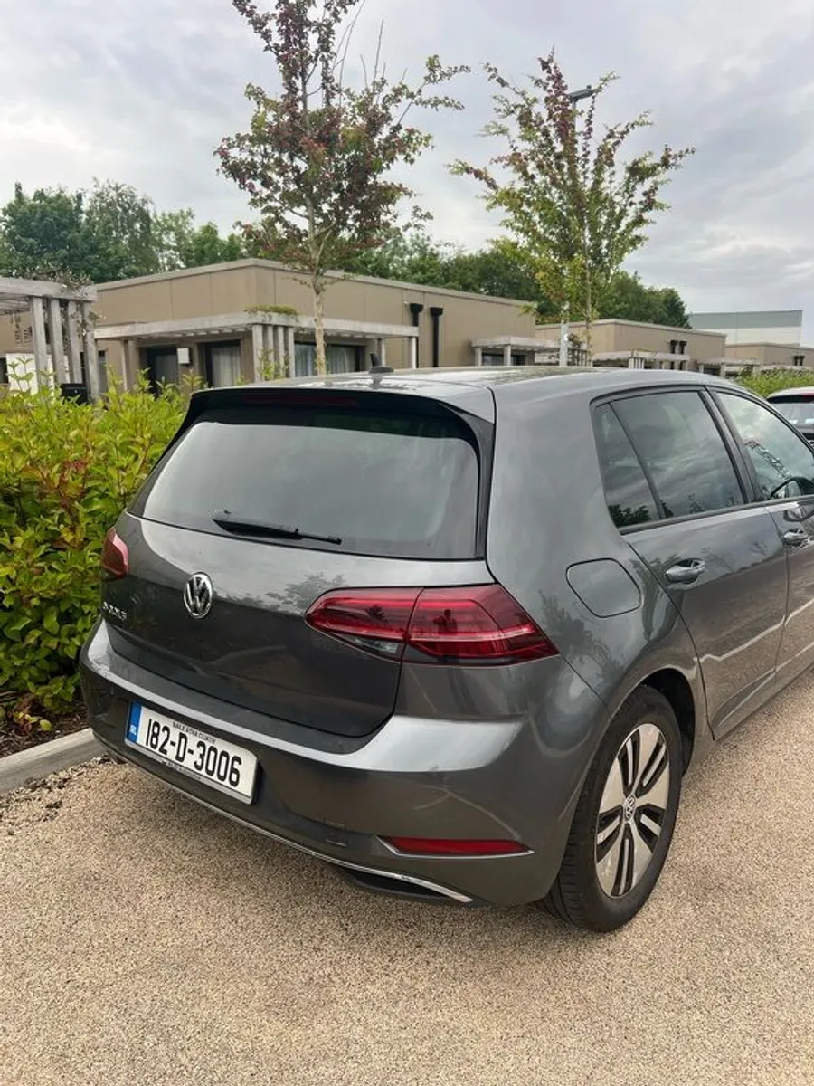 2018 Volkswagen E Golf - Image 3