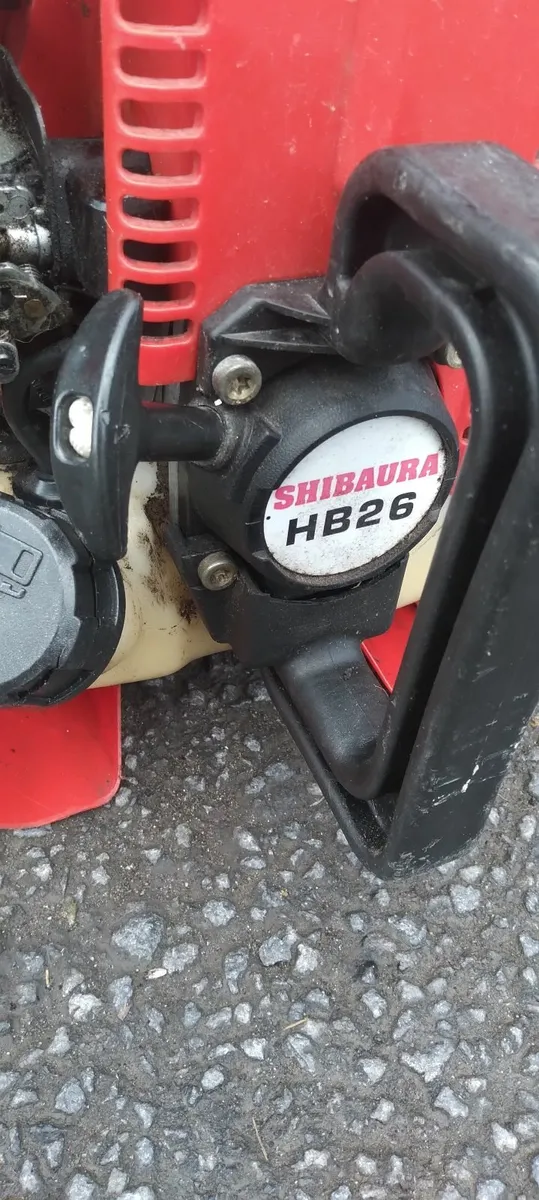 Shibaura HB 26 leaf blower running well priced - Image 2