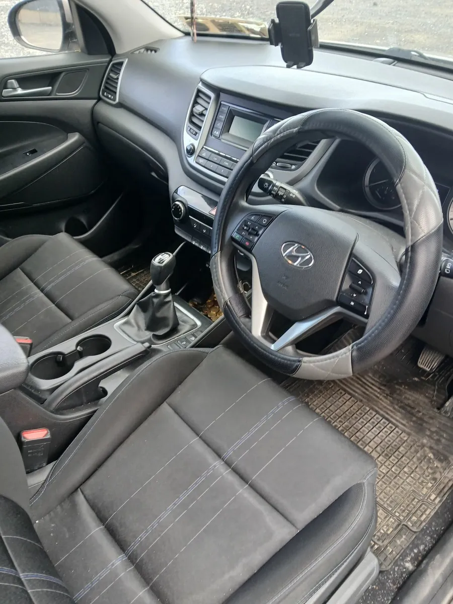 Hyundai Tucson 2017 - Image 2