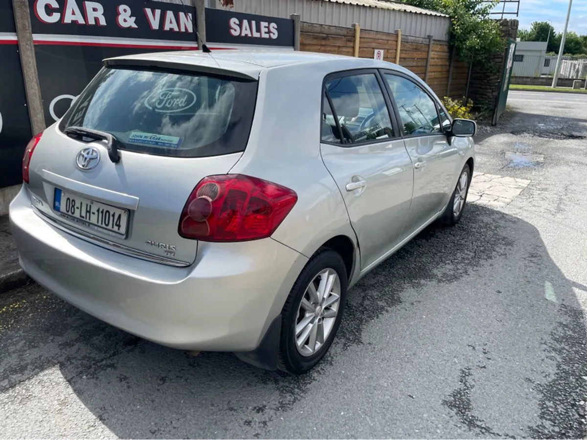 Toyota Auris D-4d TR 5DR 1.4 - Image 4