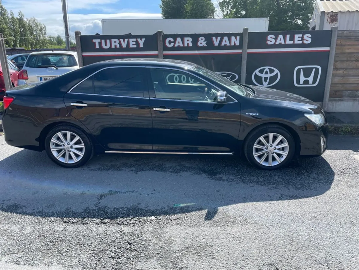 Toyota Camry Avv50 4DR Auto - Image 3