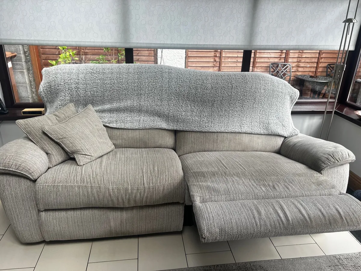 Couches - Image 3