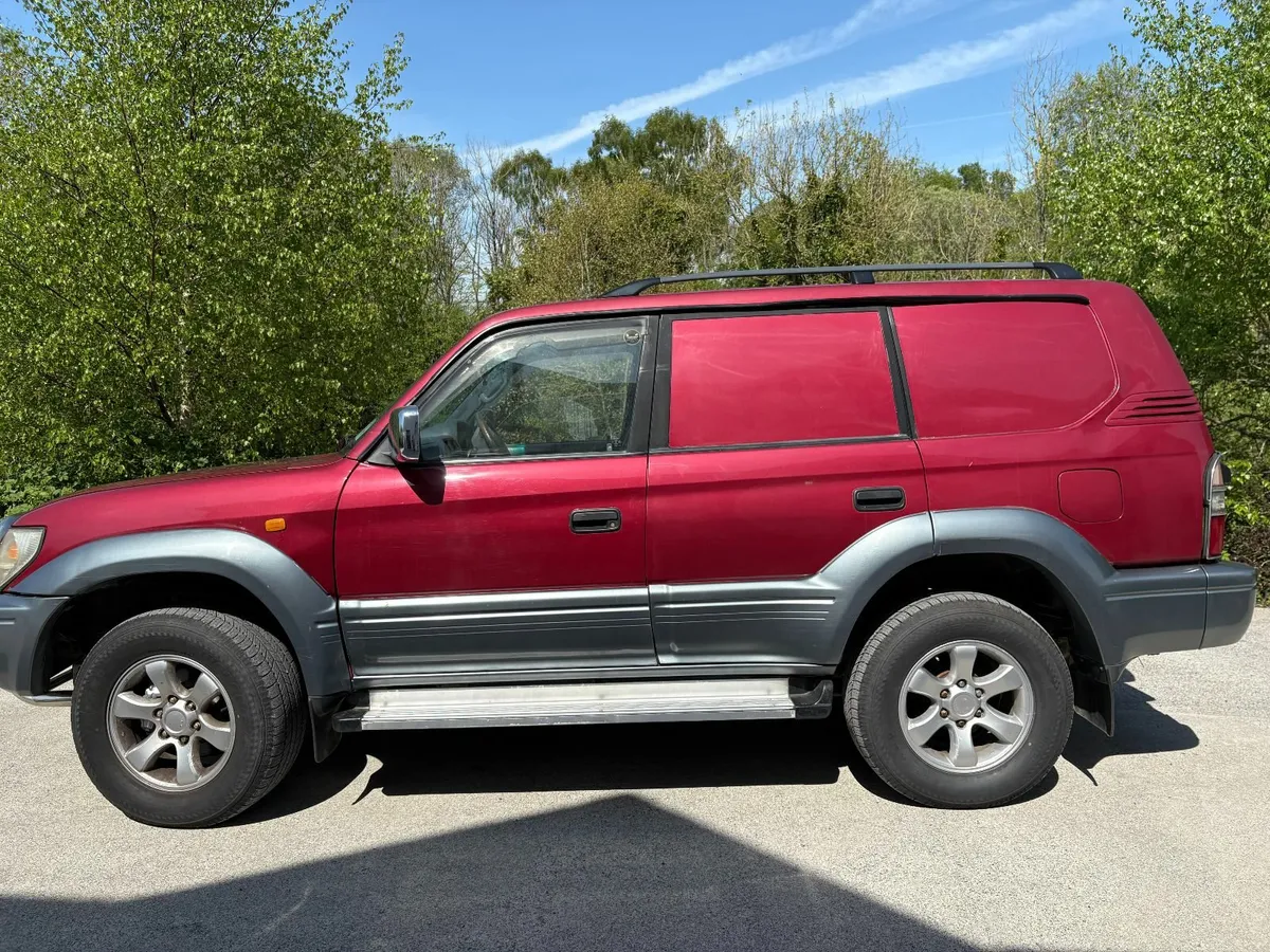 Toyota Land Cruiser 1999 - Image 1