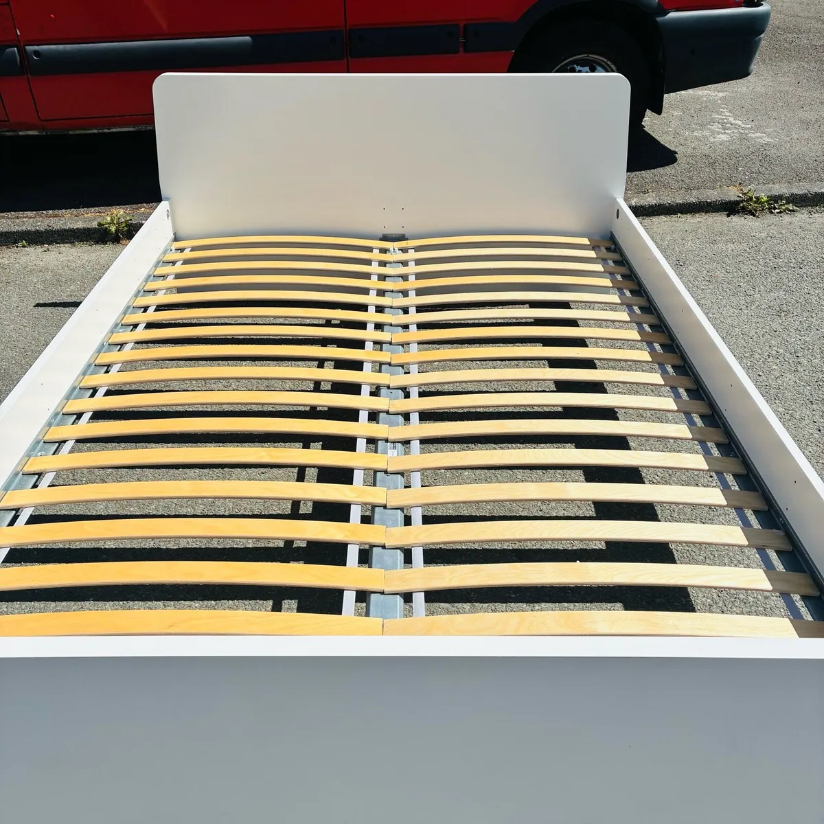 Fab! 5ft King White frame & Sealy Mattress - Image 2