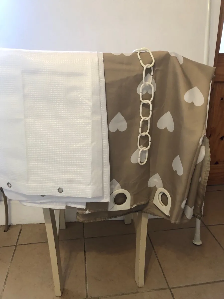 Shower pole and curtains - Image 1