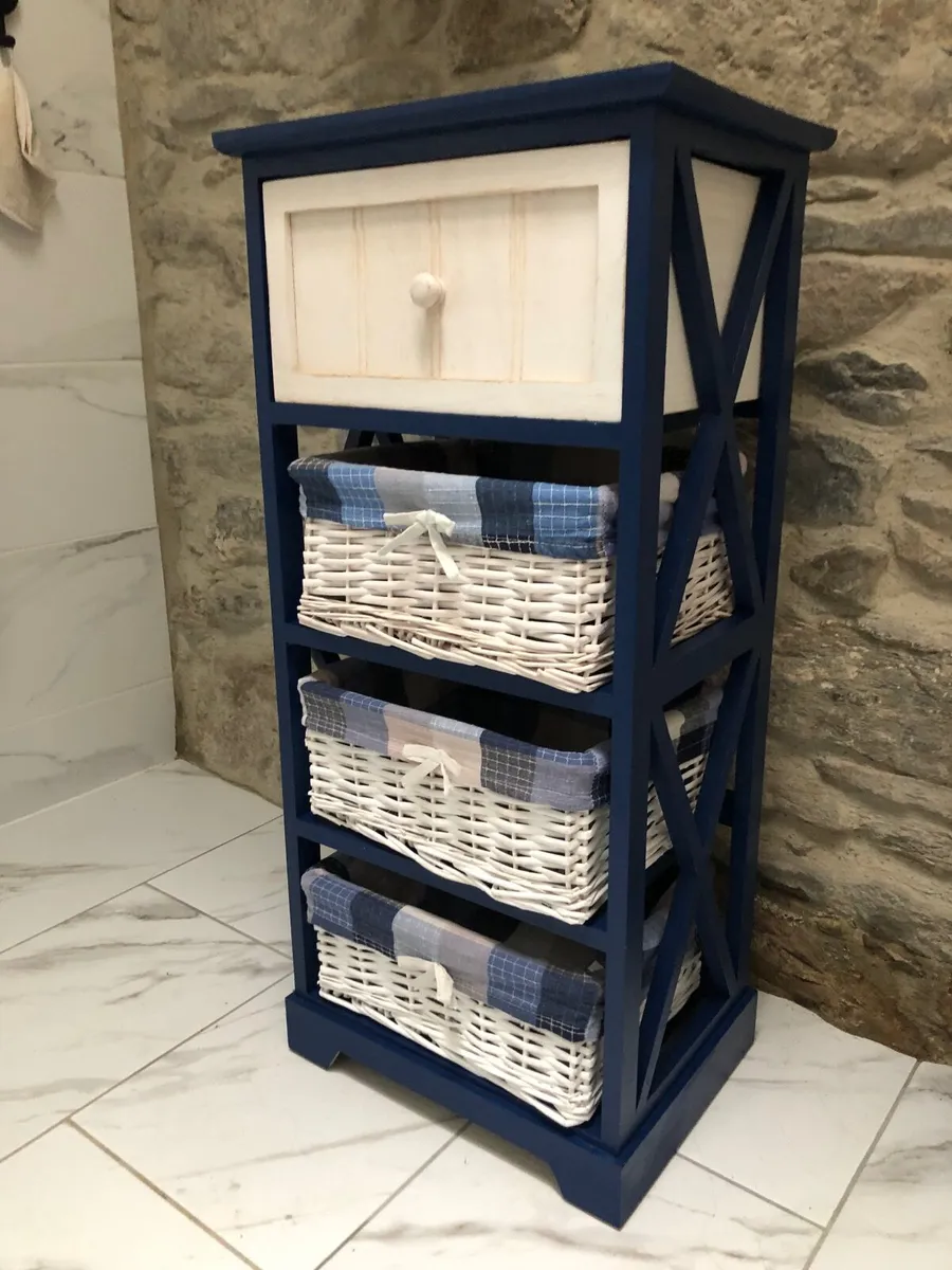 Bathroom unit - Image 2