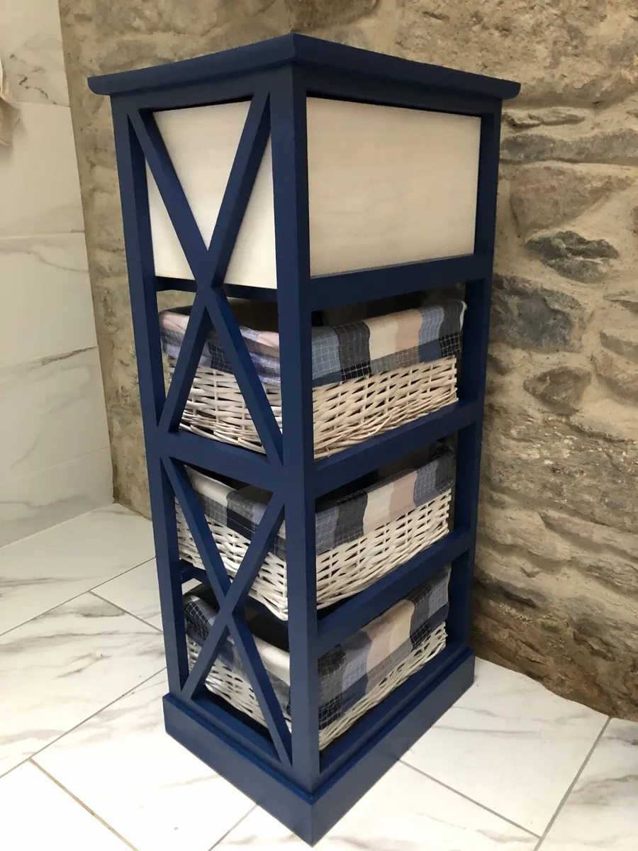 Bathroom unit - Image 3