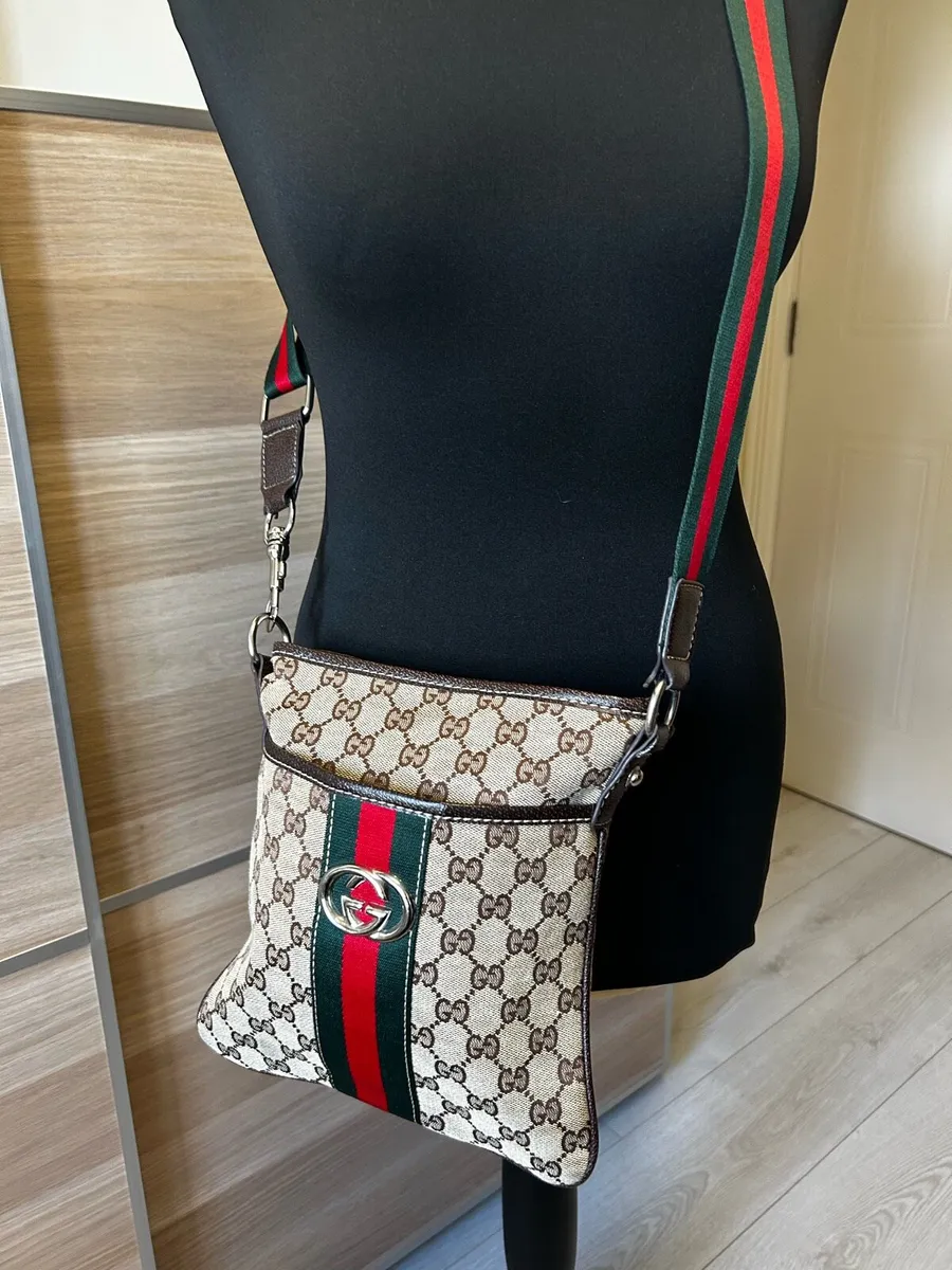 Designer Shoulder bag - Image 1
