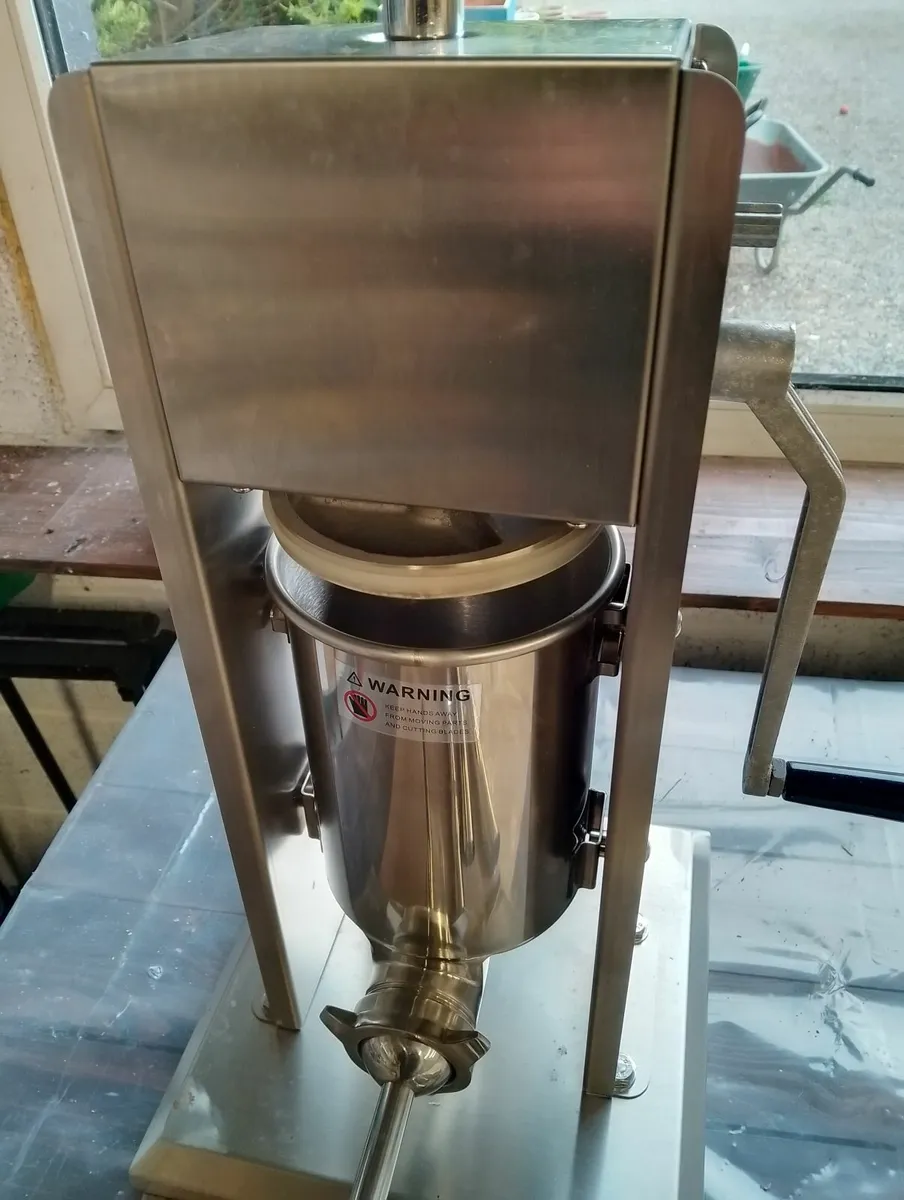 Sausage stuffer - Image 1