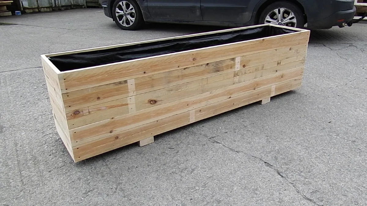 Custom Garden Planters - Image 3