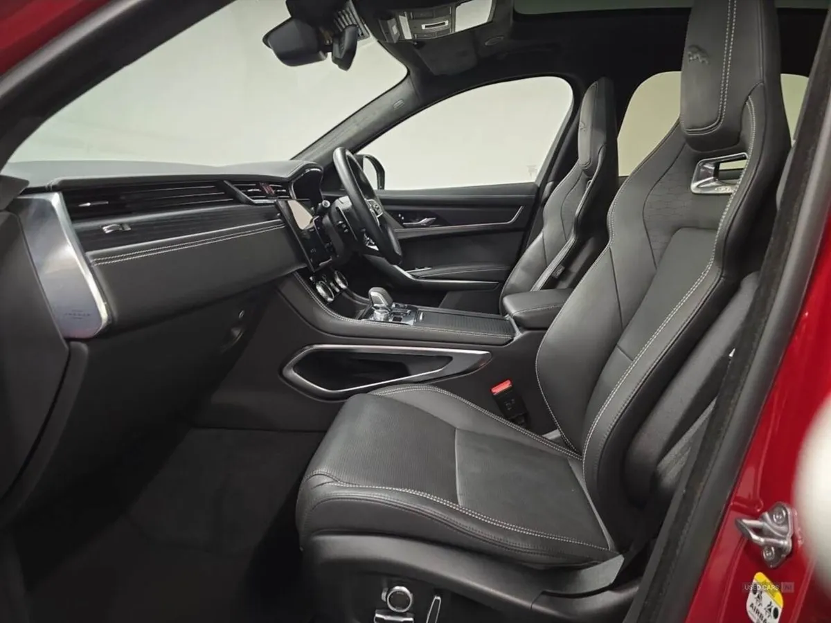 Jaguar F- PACE 2.0 D200 R-dynamic HSE Black 5dr A - Image 3