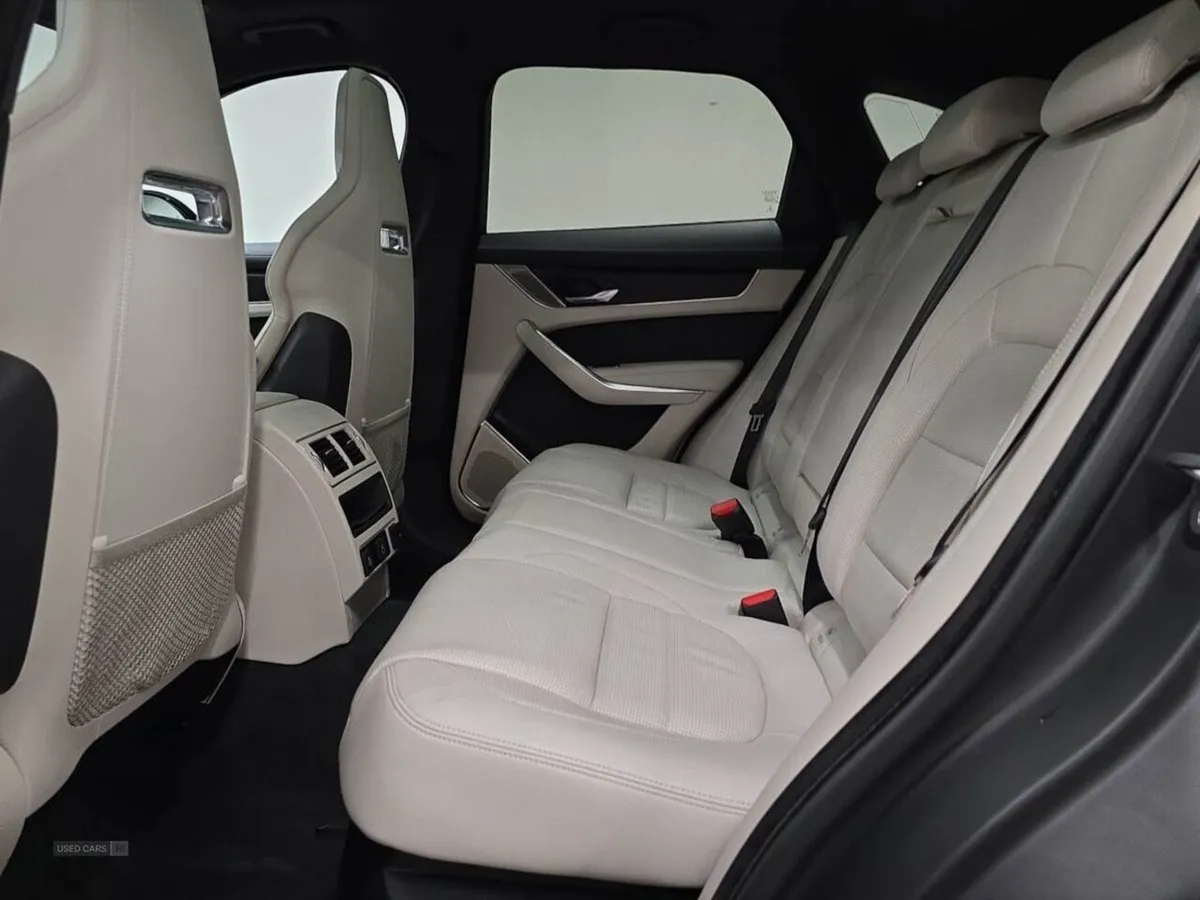 Jaguar F- PACE 2.0 D200 R-dynamic HSE Black 5dr A - Image 4