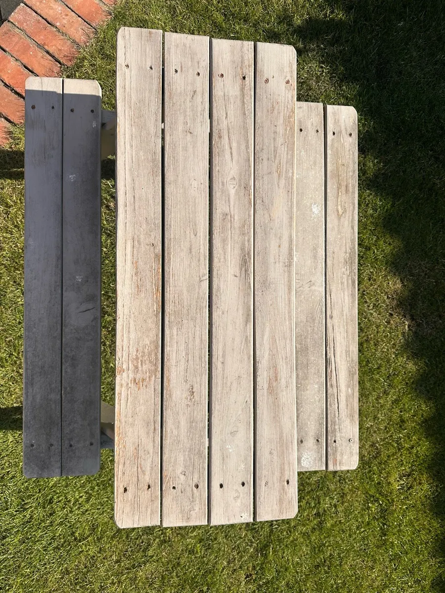 FREE Kids Garden Bench - Image 4