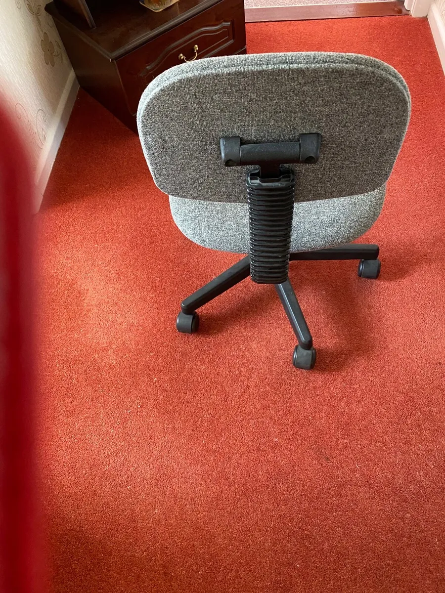 Desk chair - Image 3