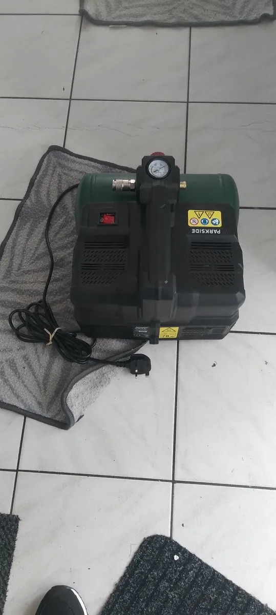 New air compressor new in the box never used - Image 4