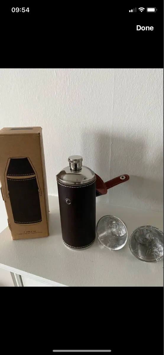 Stainless Steel & Leather Flask Set - Image 1