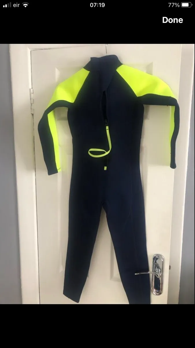 Boys new wetsuit age 9/10 €10 - Image 2