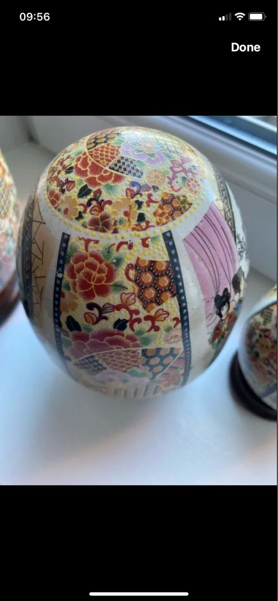Vintage Chinese Porcelain Egg Set - Image 4