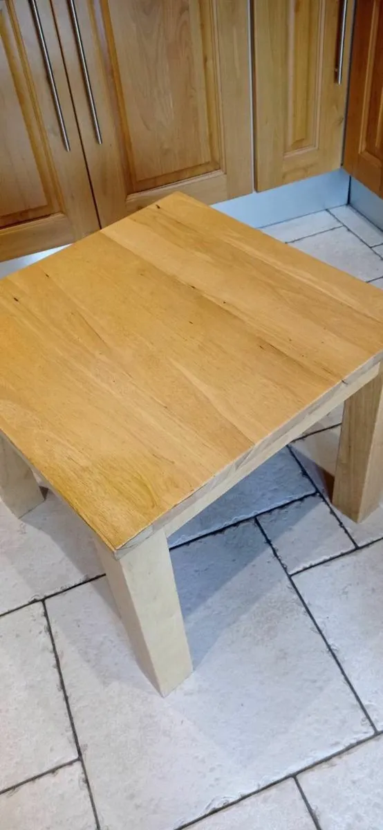 600mm X 600mm Heavy pine colour coffee table - Image 3