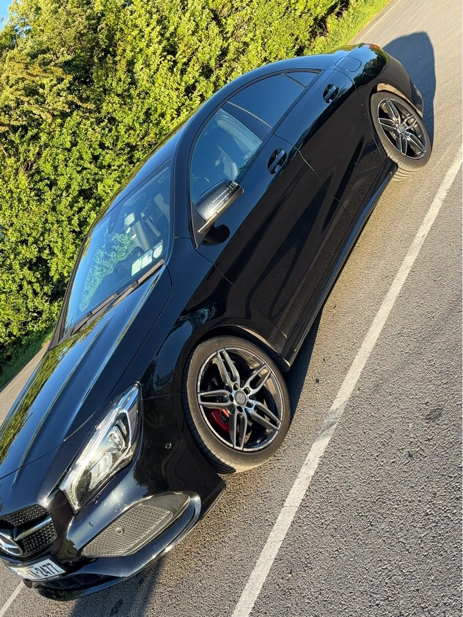 Mercedes Benz - Image 3