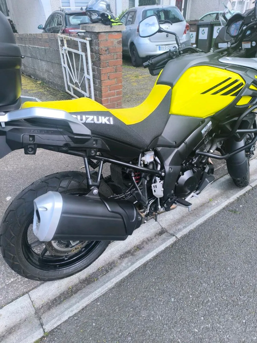 2017 Suzuki vstrom 1000 - Image 3