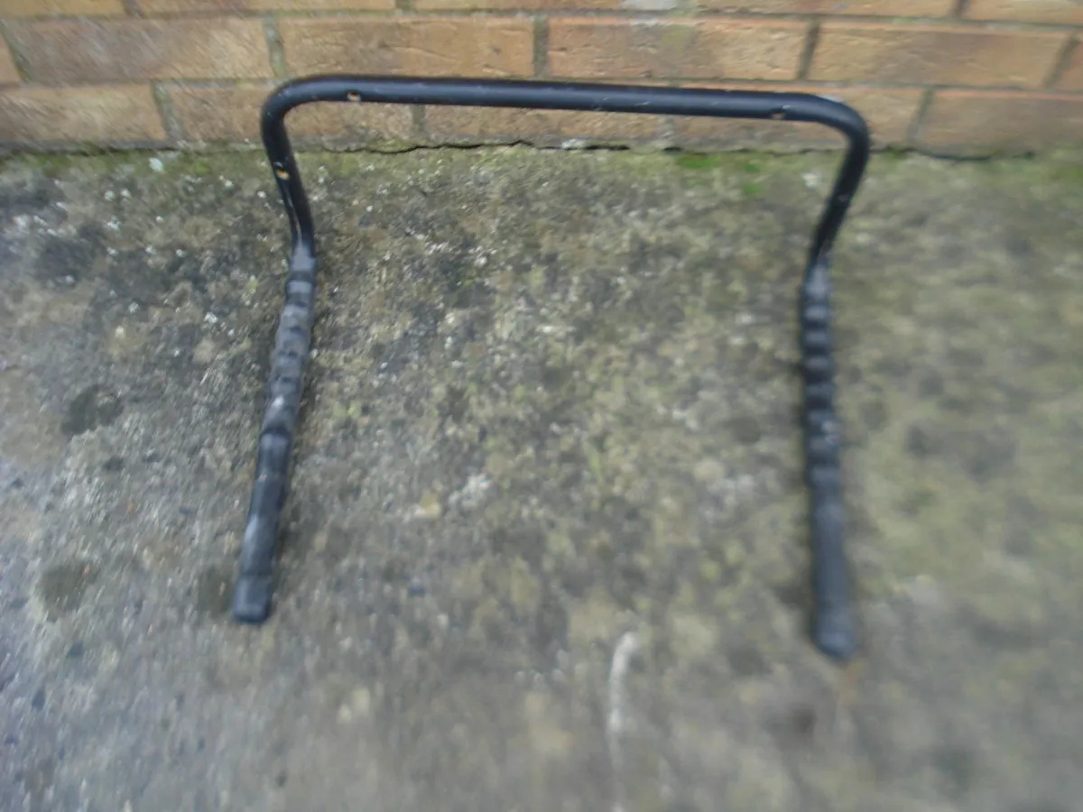 GARDEN METAL WALL MOUNTED HOSE & SUNDRY HOLDERS. - Image 3