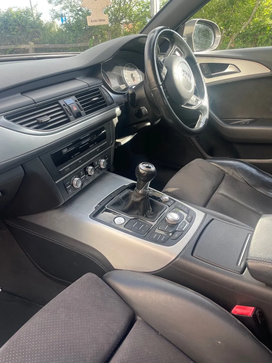 Audi A6 2014 - Image 2