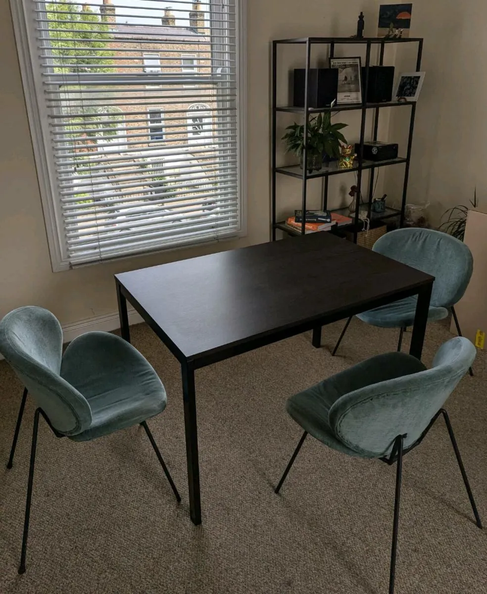 Dinning table - Image 2