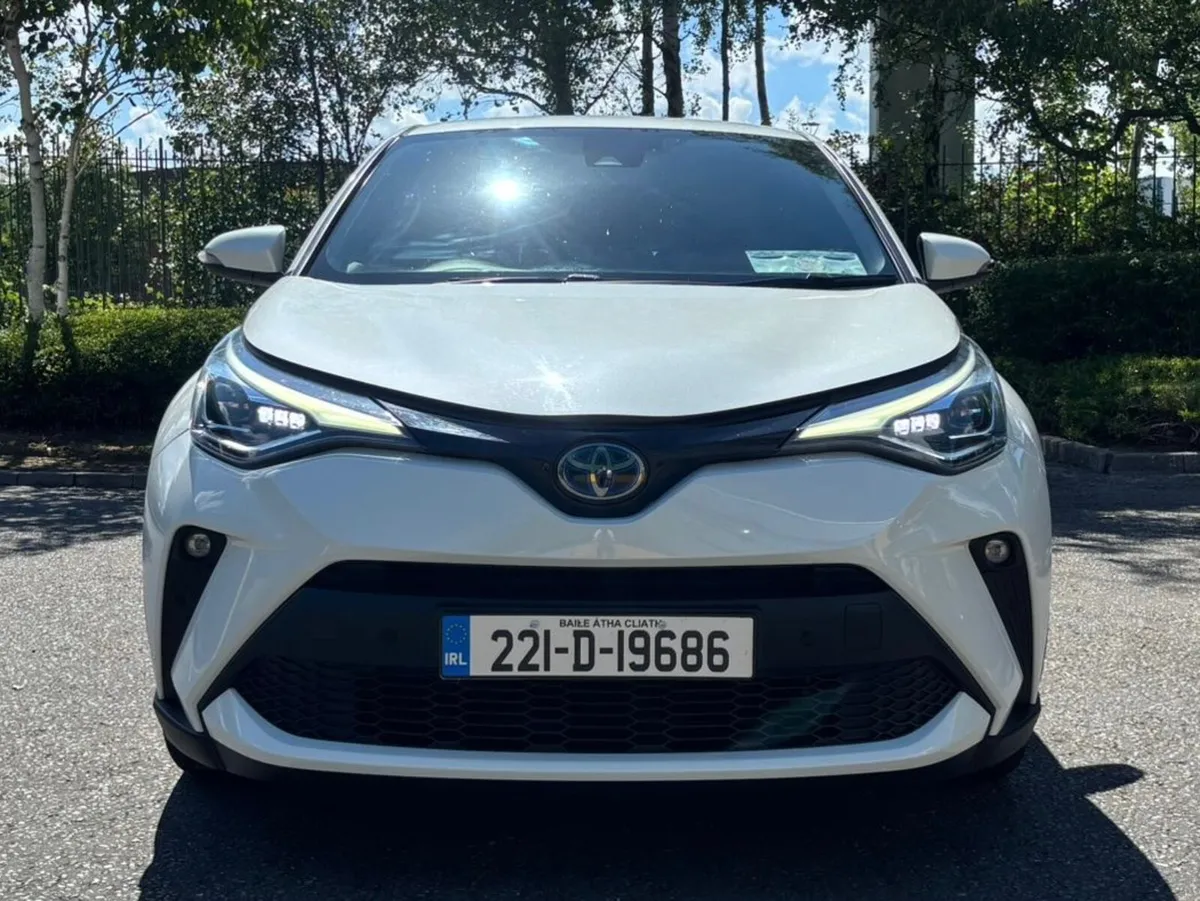 Toyota C-HR 1.8 Hybrid Sol - Image 2