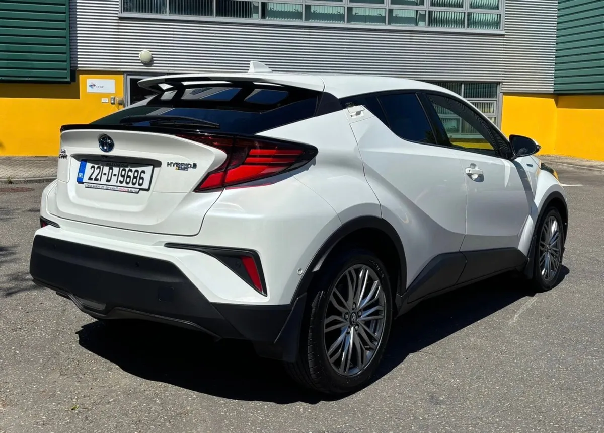 Toyota C-HR 1.8 Hybrid Sol - Image 4
