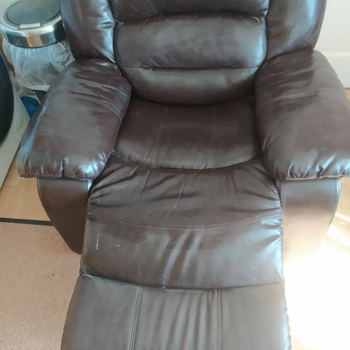 Armchair recliner - Image 1