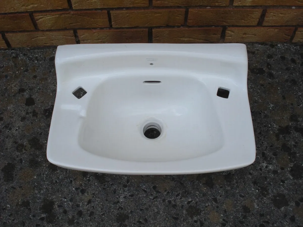 OLD ARMITAGE SHANKS HAND BASIN. - Image 2