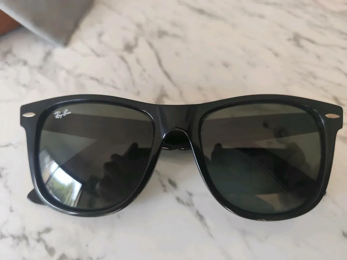Ray ban wayfarer - Image 1