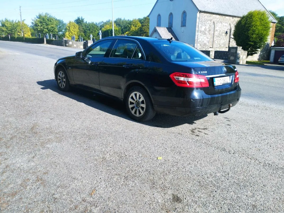 Mercedes e class - Image 3