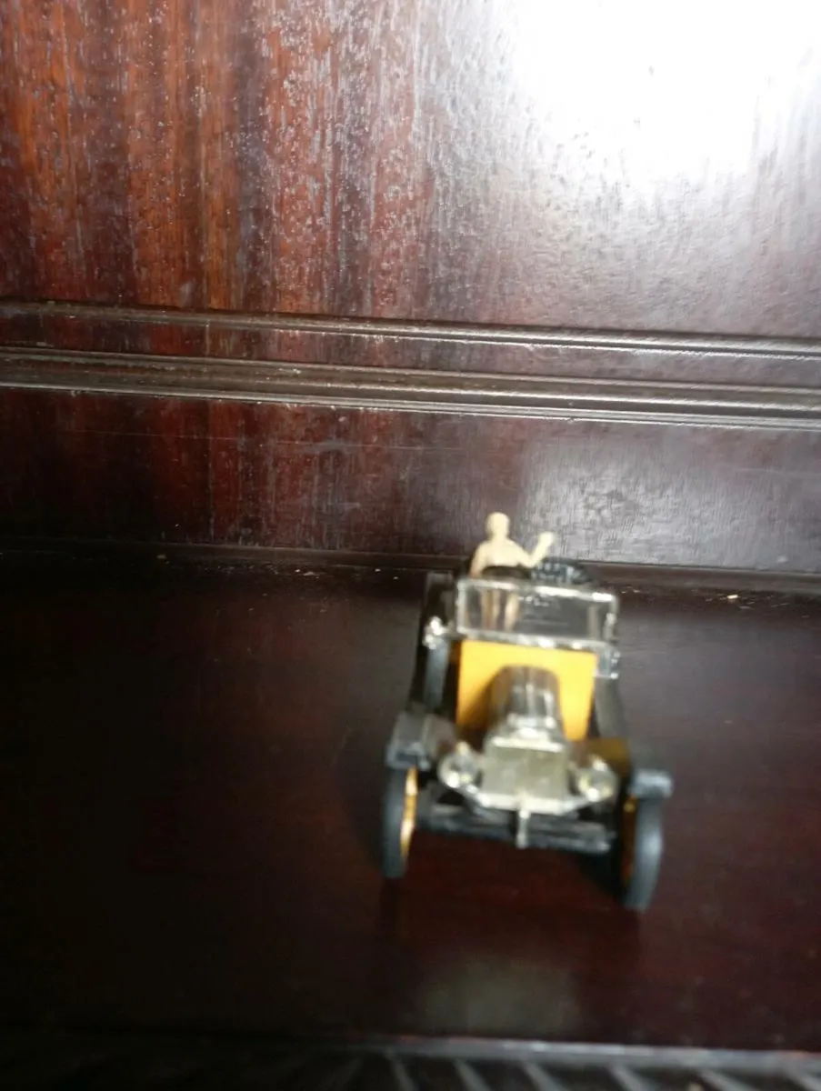 VINTAGE DINKT 102 GABRIEL FORD  MODLE T DIE-CAST - Image 2