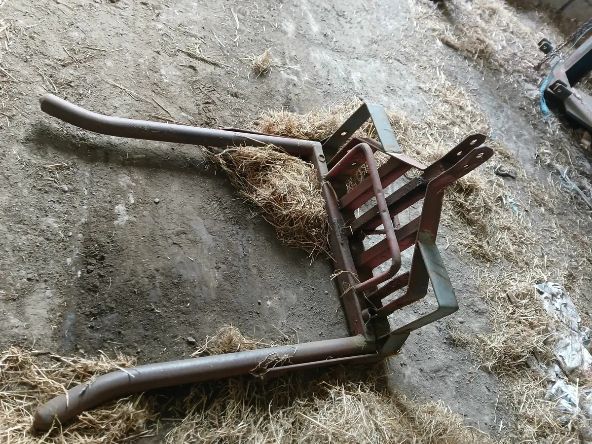 Bale Handler - Image 1