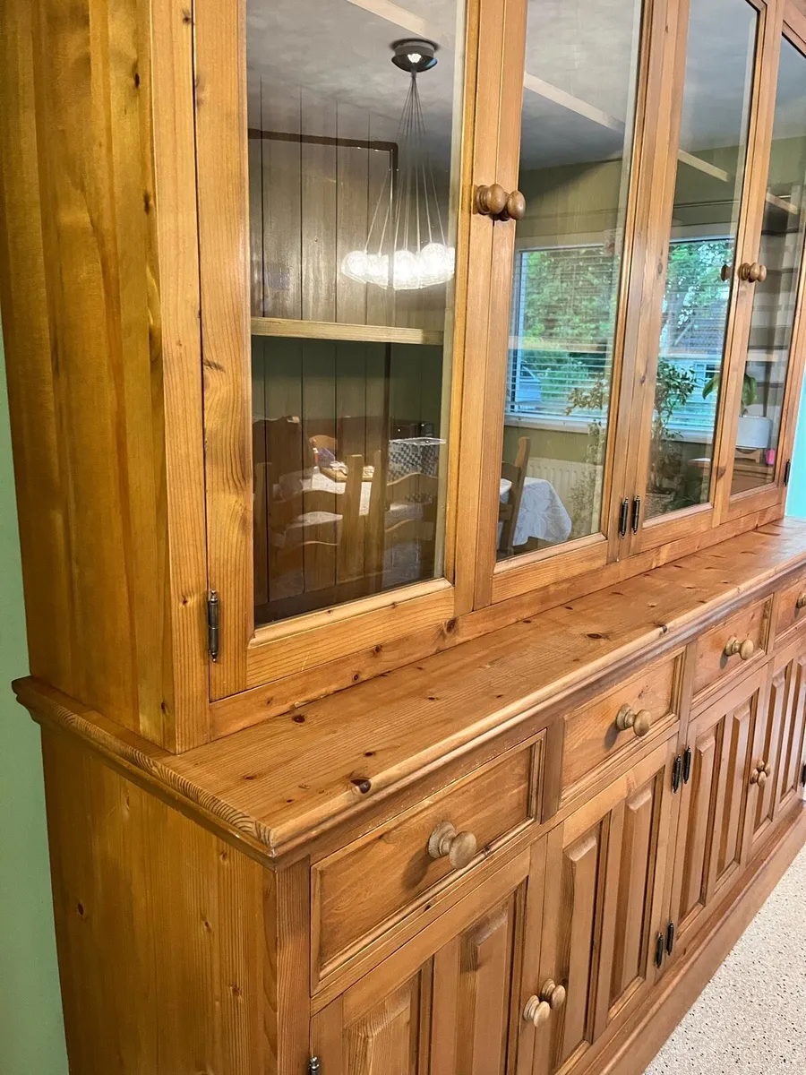 Kitchen dresser - Image 1