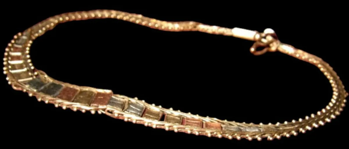 Vintage Hallmarked 3 Coloured 9ct Gold Bracelet - Image 2