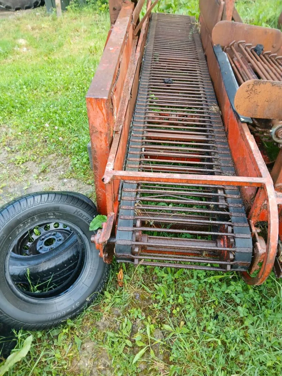 Turf hopper - Image 2